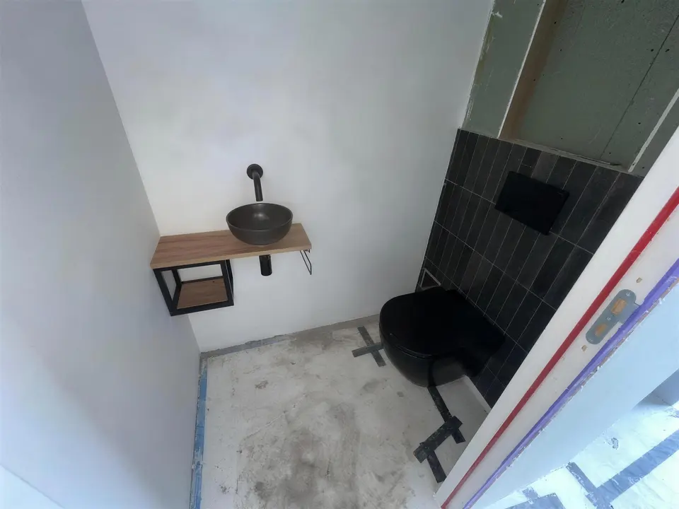 Afmontage toiletruimte, Amsterdam-Zuid