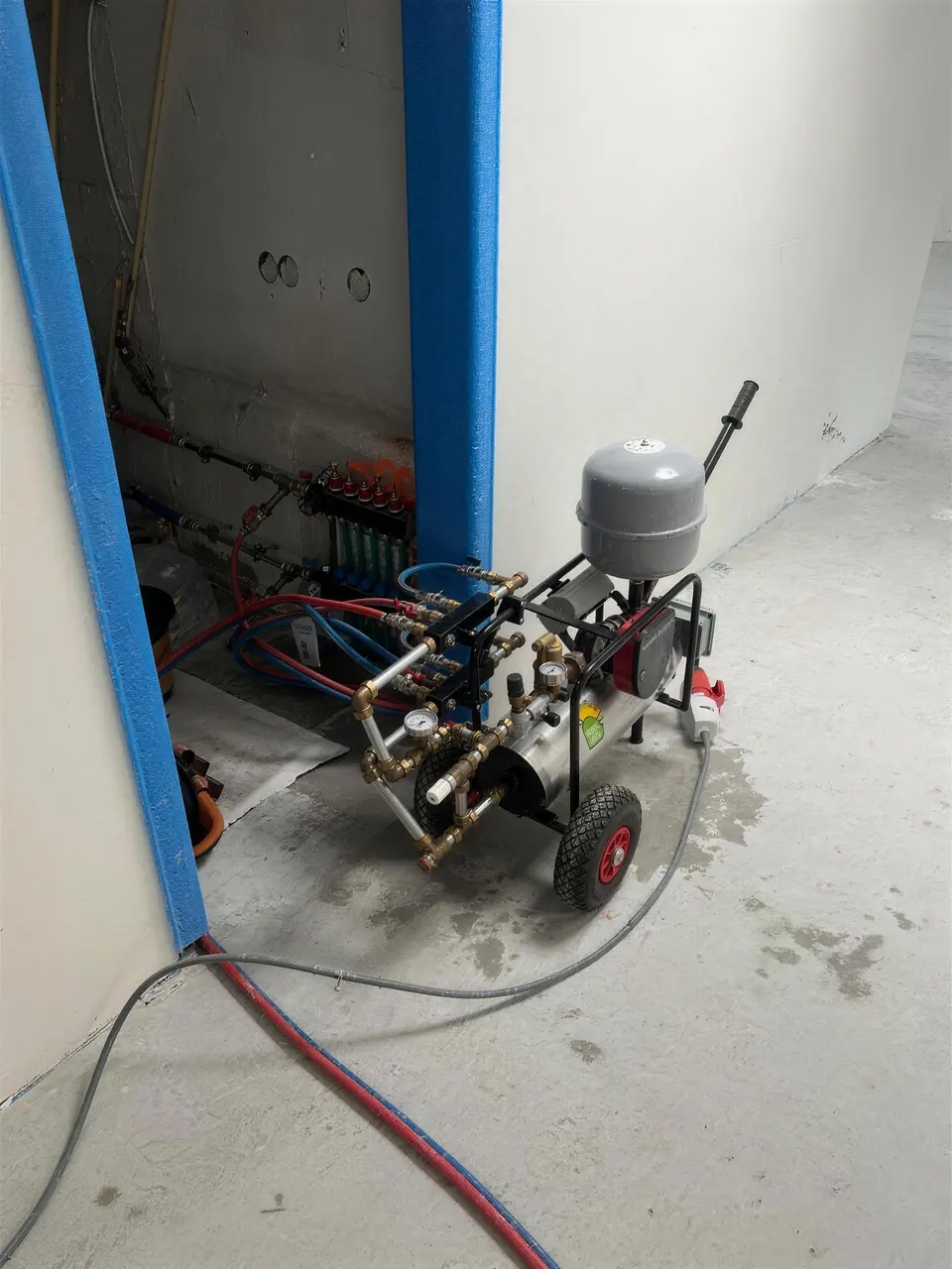 Vloerverwarming aangesloten, Amsterdam Oud-Zuid